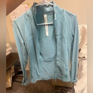 Lululemon define jacket size 4